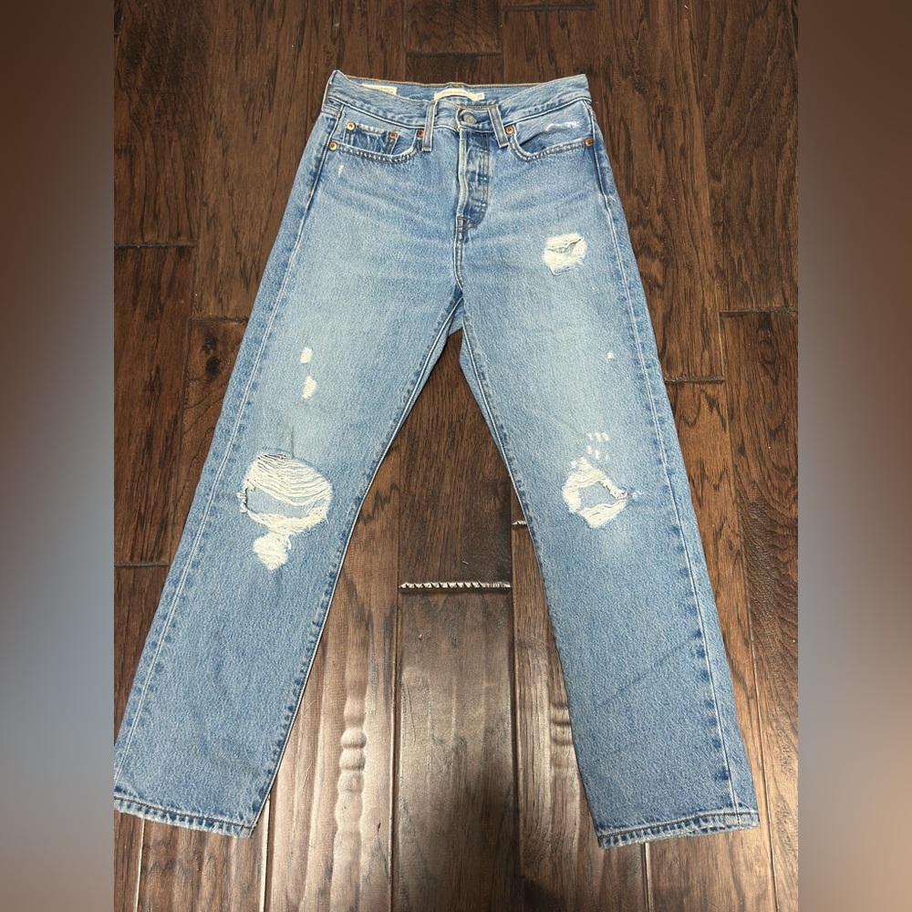 Levis wedgie straight